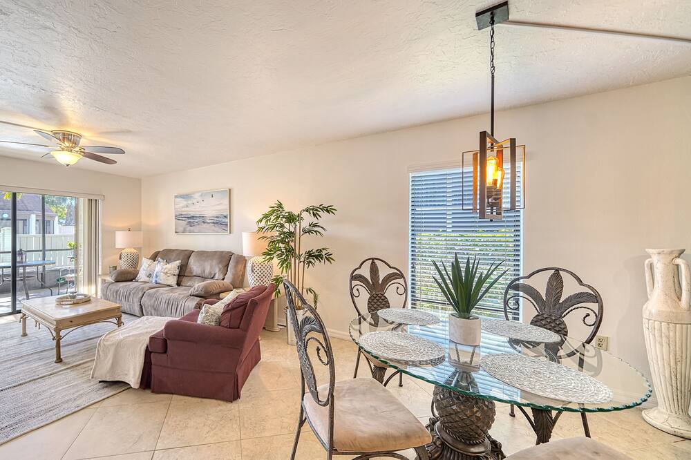 Photo of Others in Gulf Gate Estates