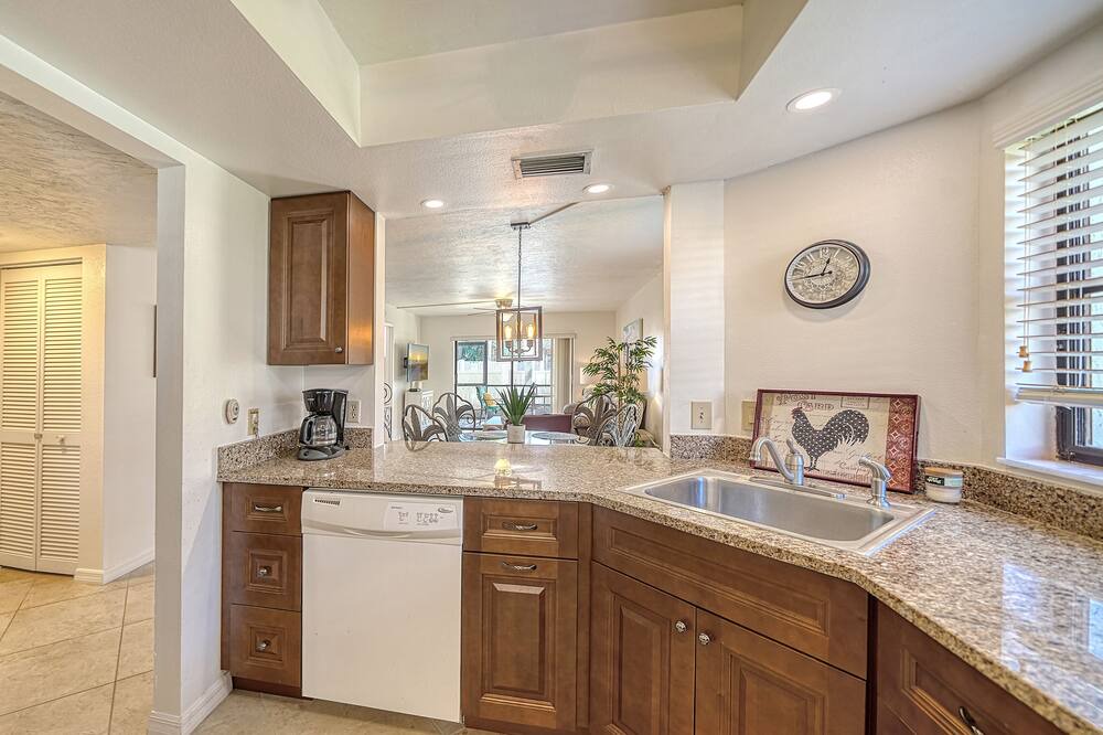 Photo of Kitchen in Gulf Gate Estates