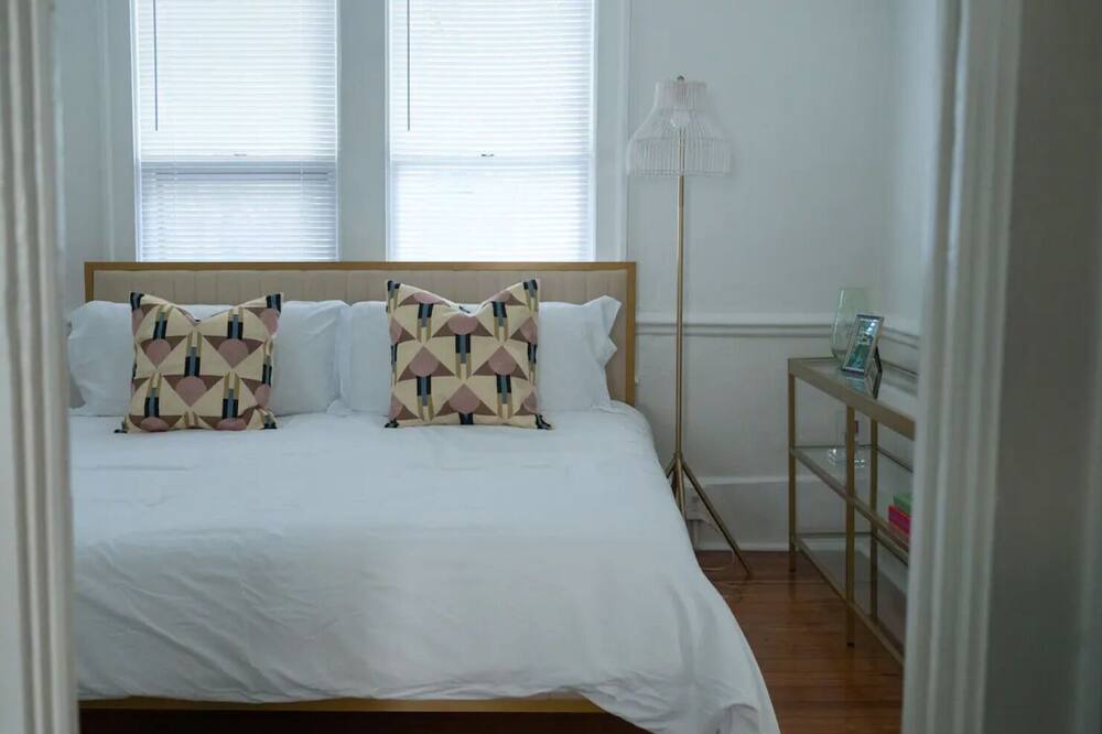 Photo of Bedroom in Pleasant Street