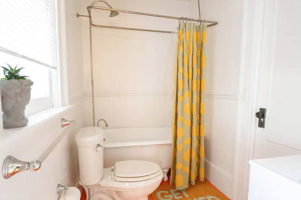 Photo of Bathroom in Pleasant Street
