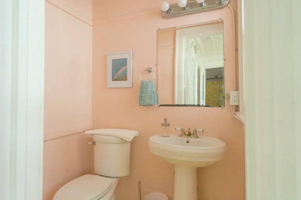 Photo of Bathroom in Pleasant Street