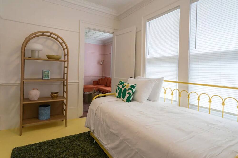 Photo of Bedroom in Pleasant Street