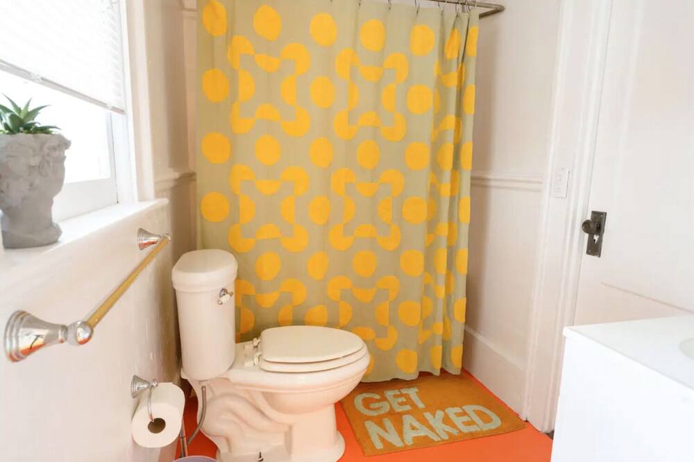 Photo of Bathroom in Pleasant Street