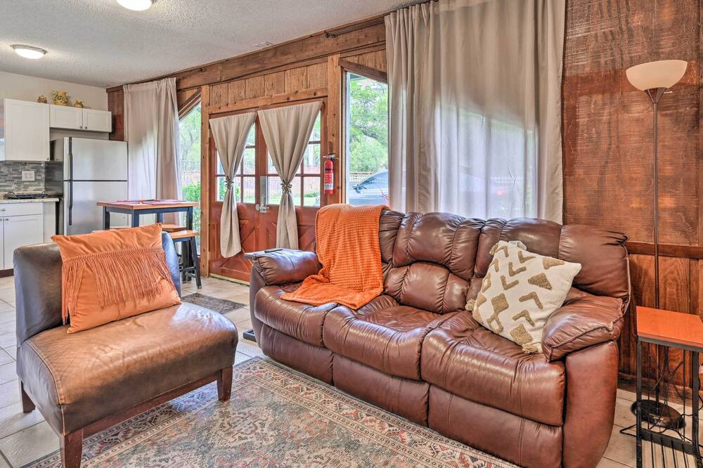 Photo of Livingroom in Durant