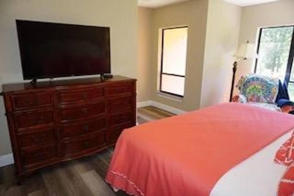 Photo of Bedroom in Lutz