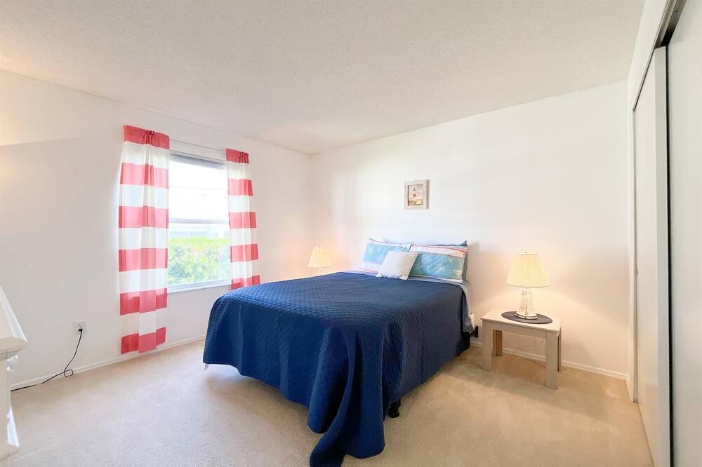 Photo of Bedroom in The Villages