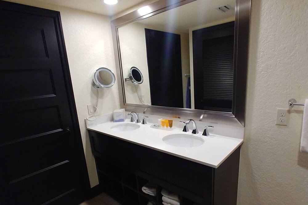 Photo of Bathroom in Cocoa Beach