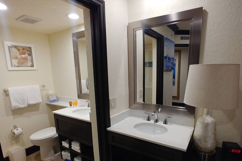 Photo of Bathroom in Cocoa Beach