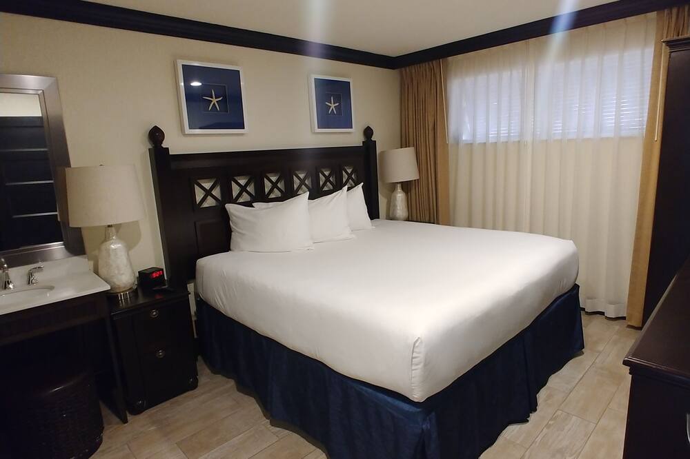 Photo of Bedroom in Cocoa Beach