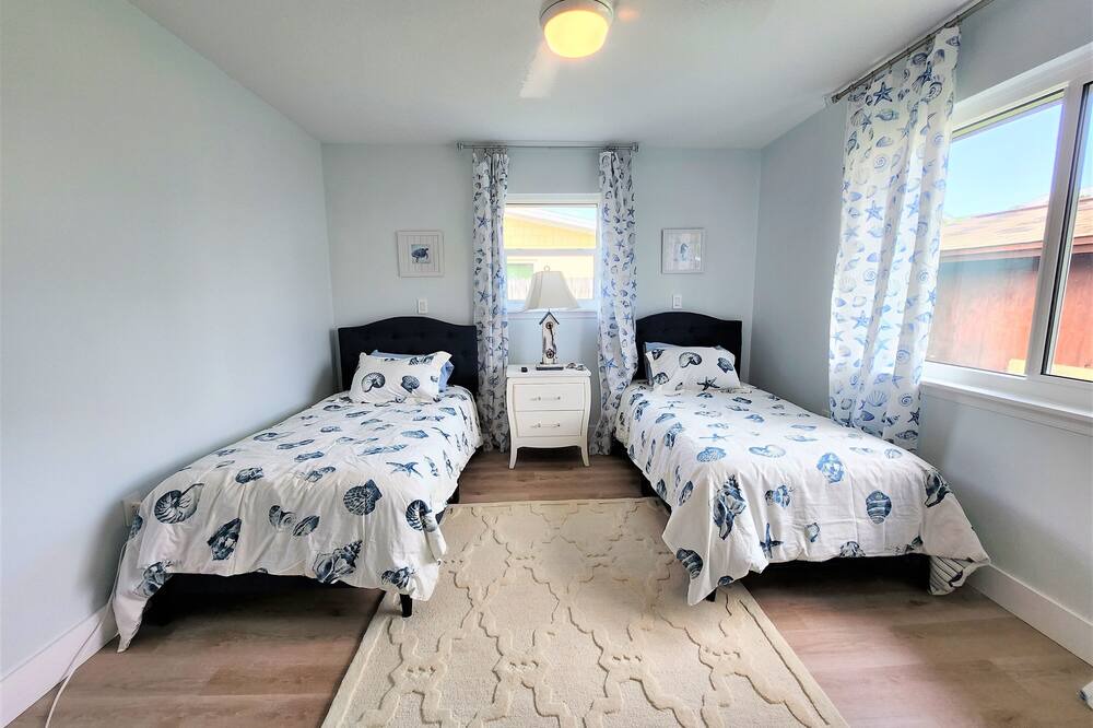 Photo of Bedroom in Harbor Heights