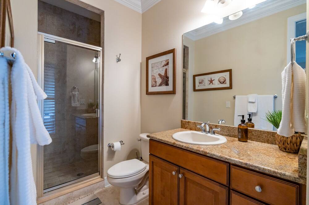Photo of Bathroom in Virginia Park
