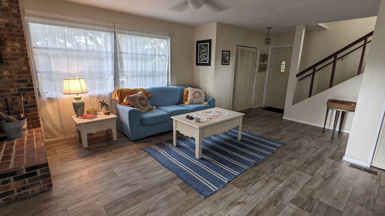 Photo of Livingroom in Edgar