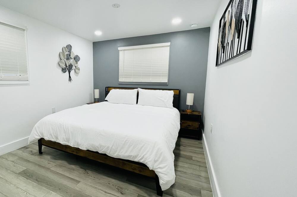 Photo of Bedroom in Temple Crest