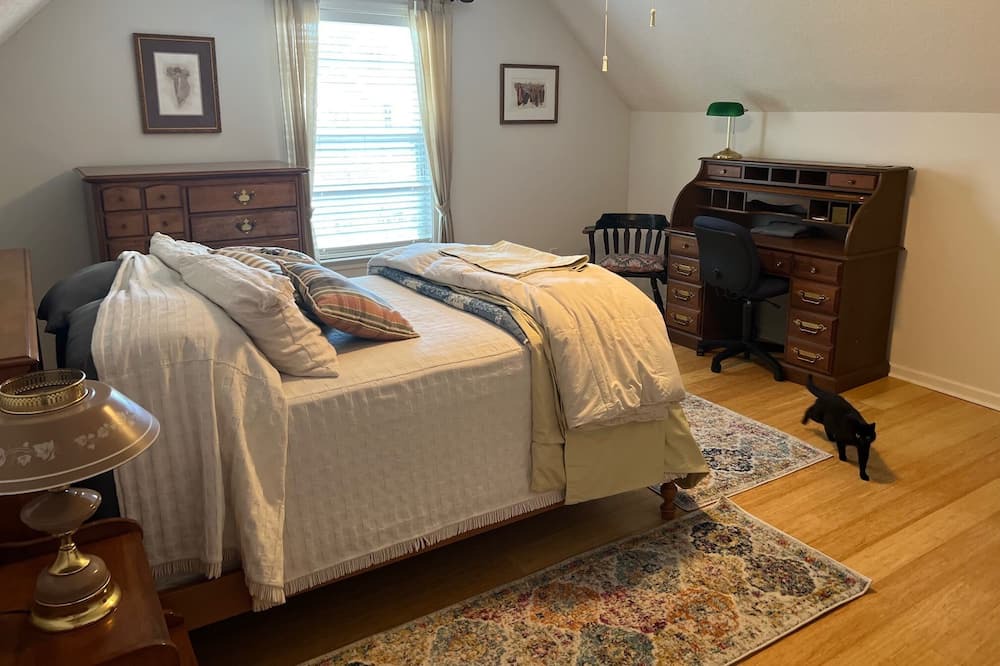 Photo of Bedroom in Conestee