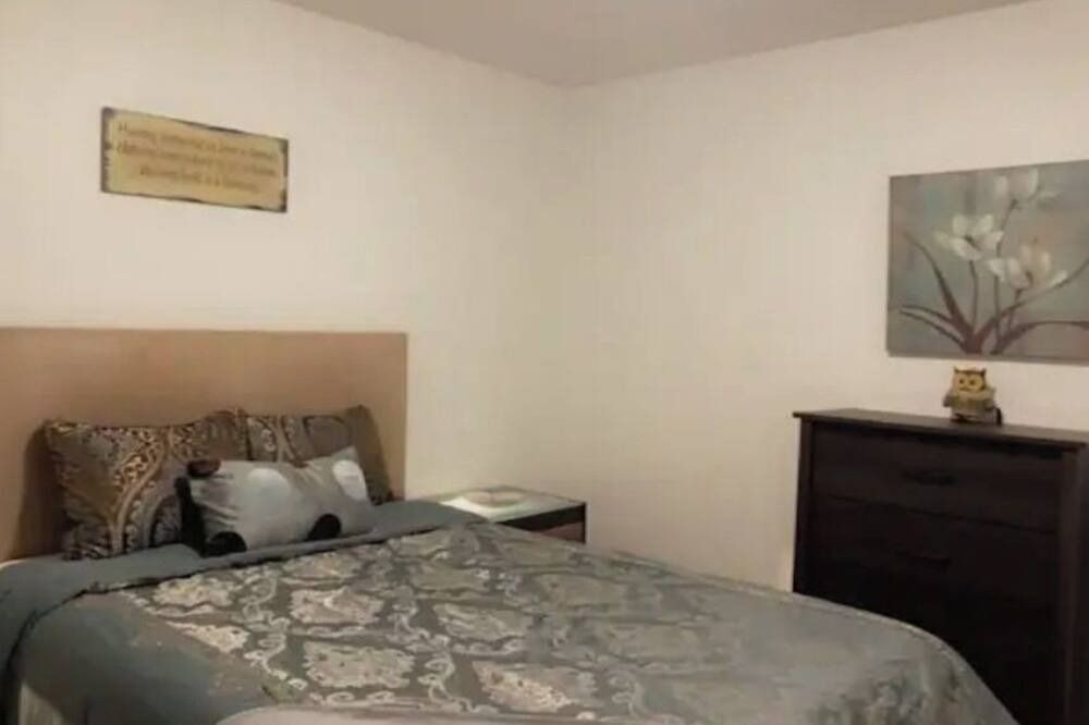 Photo of Bedroom in Port Tampa City