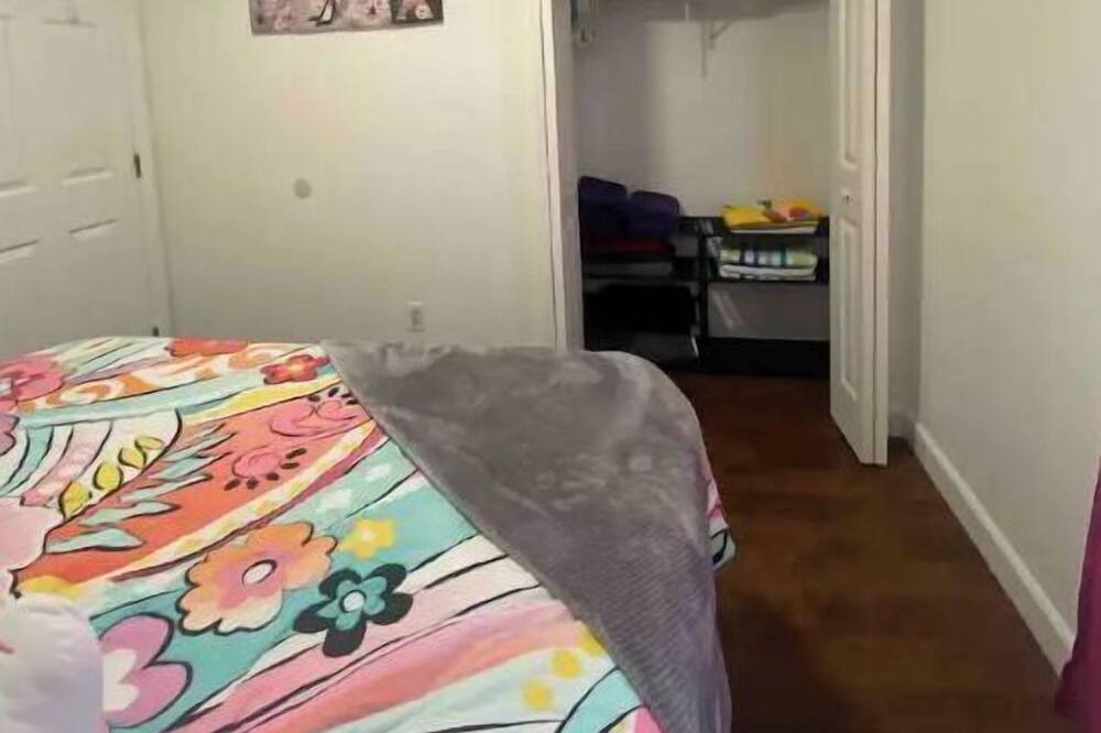 Photo of Bedroom in Port Tampa City