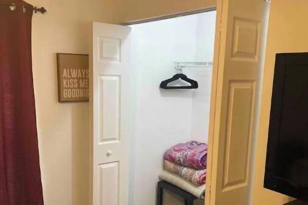 Photo of Bedroom in Port Tampa City