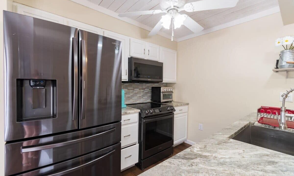 Photo of Kitchen in Cocoa Isles