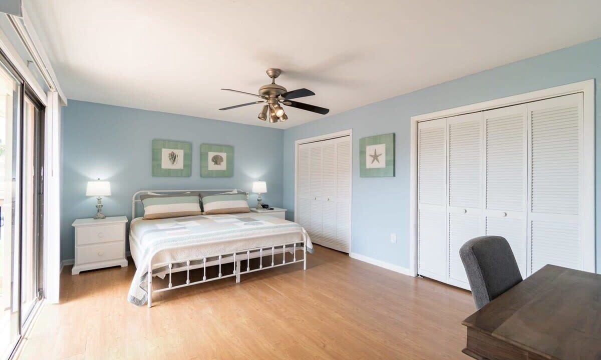 Photo of Bedroom in Cocoa Isles