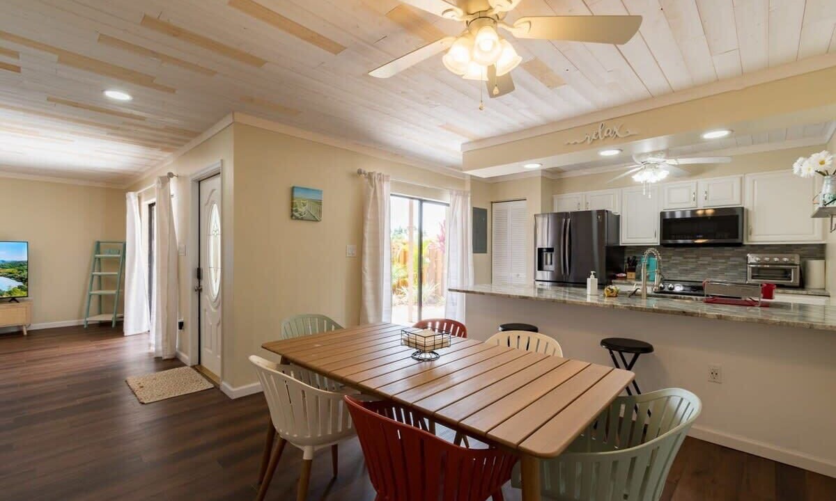 Photo of Kitchen in Cocoa Isles