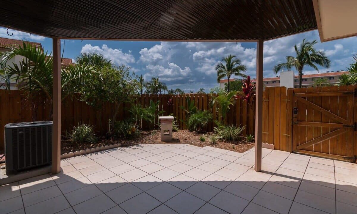 Photo of Patio Balcony in Cocoa Isles