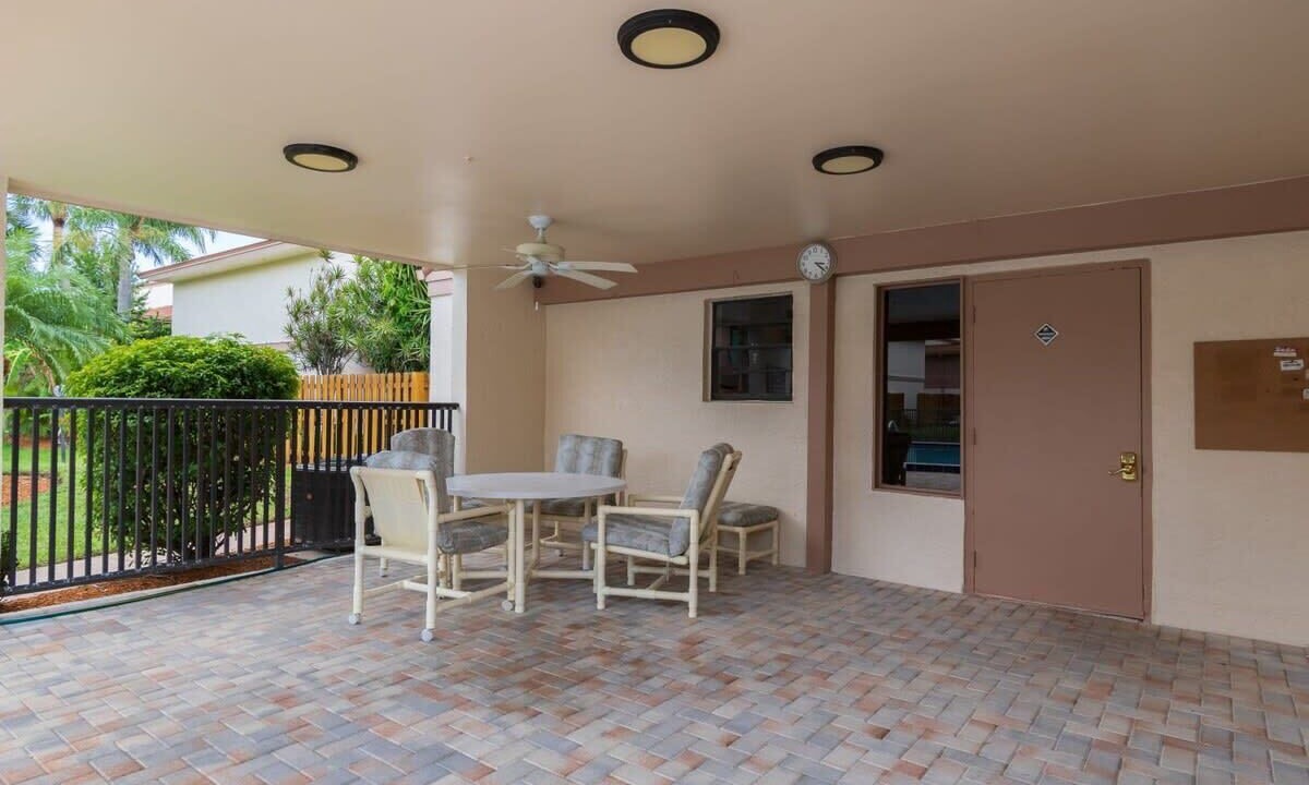 Photo of Patio Balcony in Cocoa Isles
