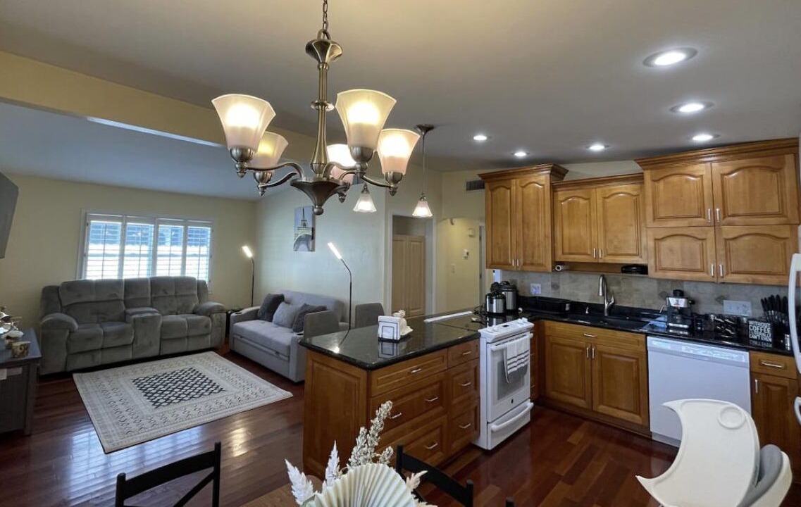 Photo of Kitchen in Pinecrest West Park