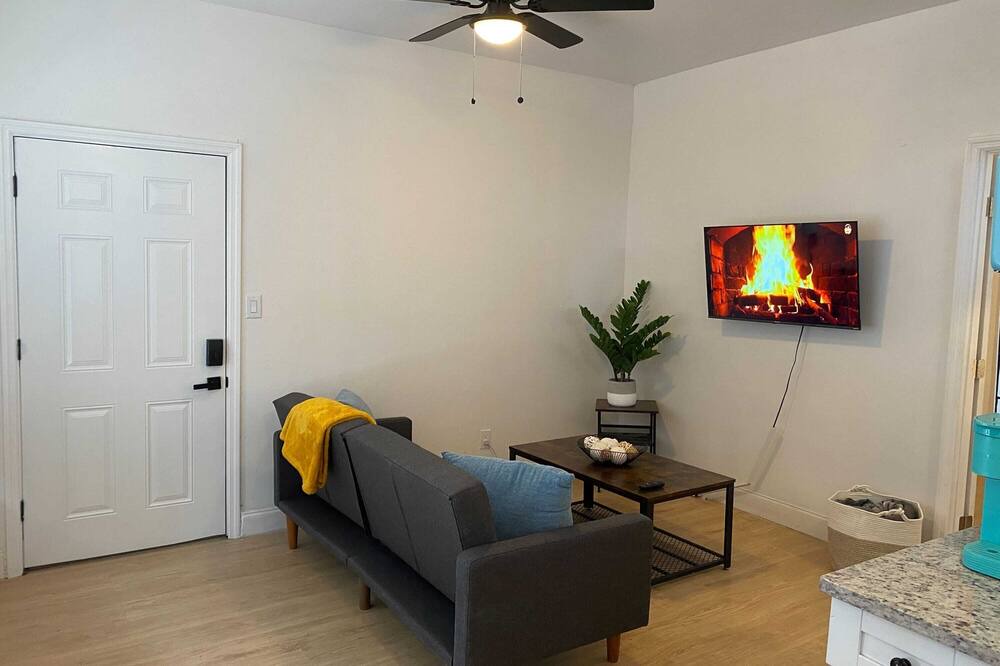 Photo of Livingroom in Ybor City