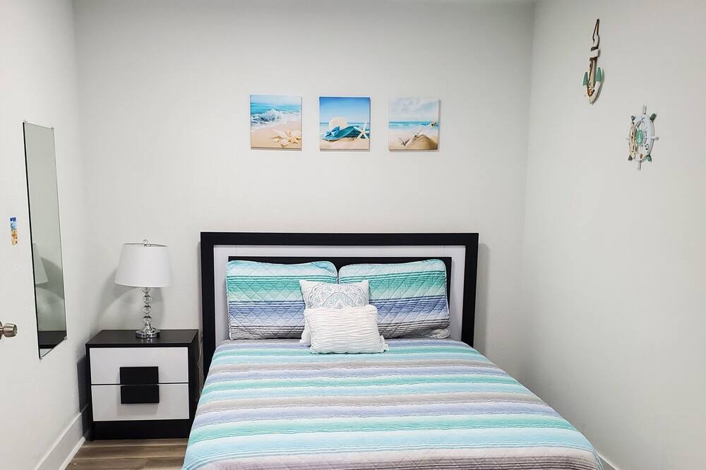 Photo of Bedroom in Spring Hill