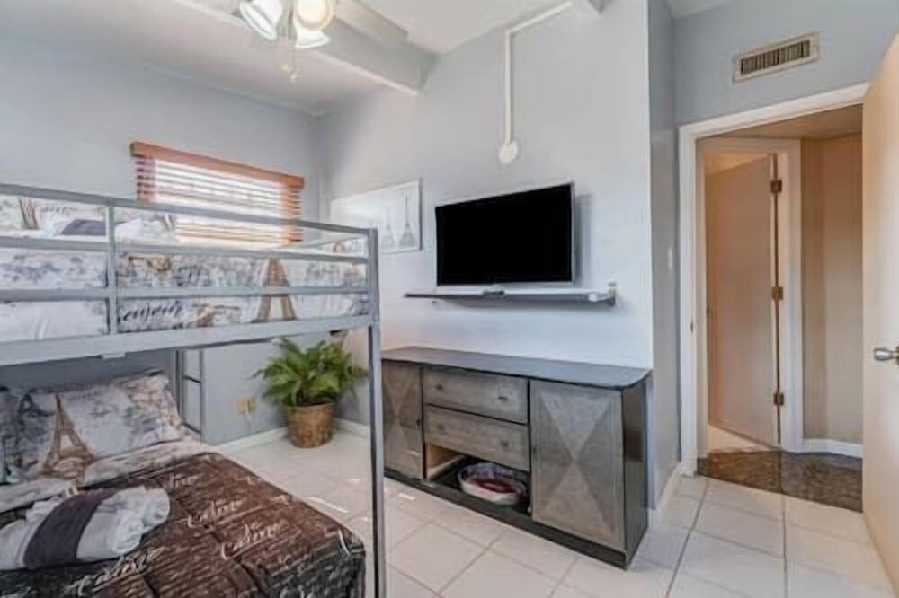 Photo of Bedroom in Clair-Mel City