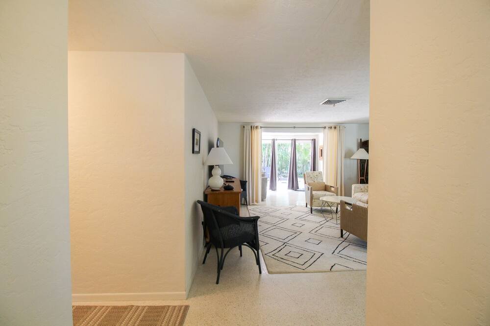 Photo of Others in Gulf Gate Estates