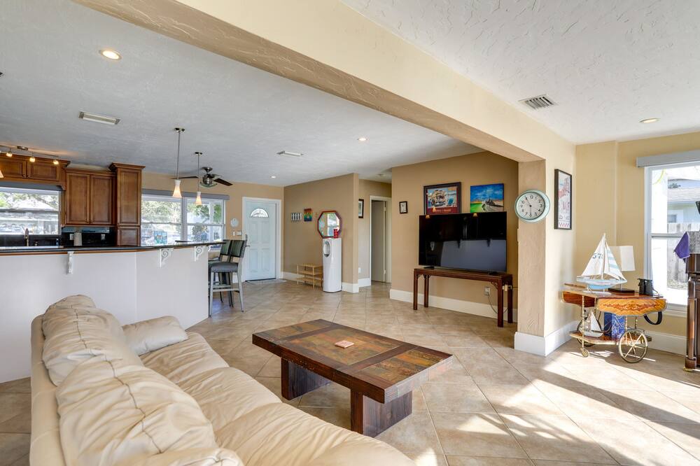 Photo of Bedroom in Riviera Bay