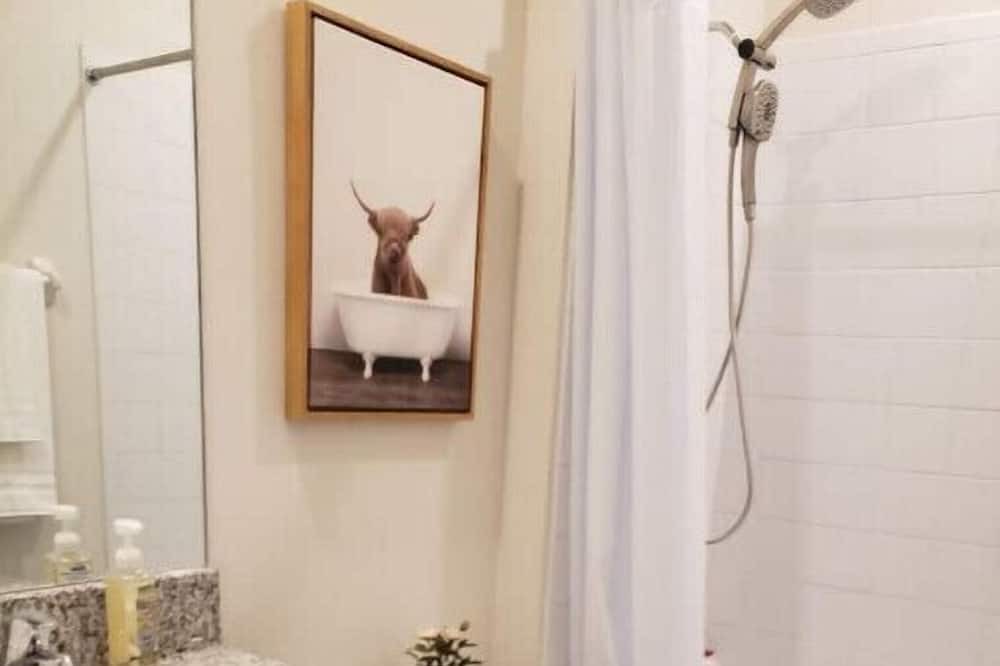 Photo of Bathroom in Wimauma