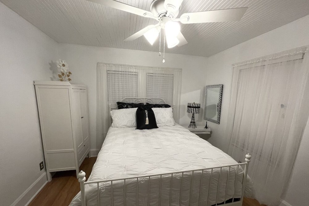 Photo of Bedroom in Greater Palm River Point CDC