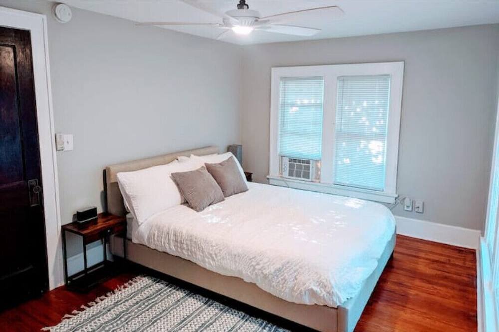 Photo of Bedroom in Historic Old Northeast
