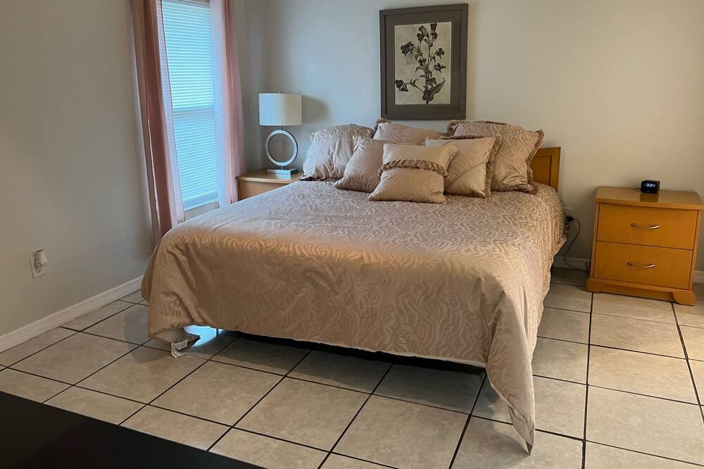 Photo of Bedroom in Sulphur Springs