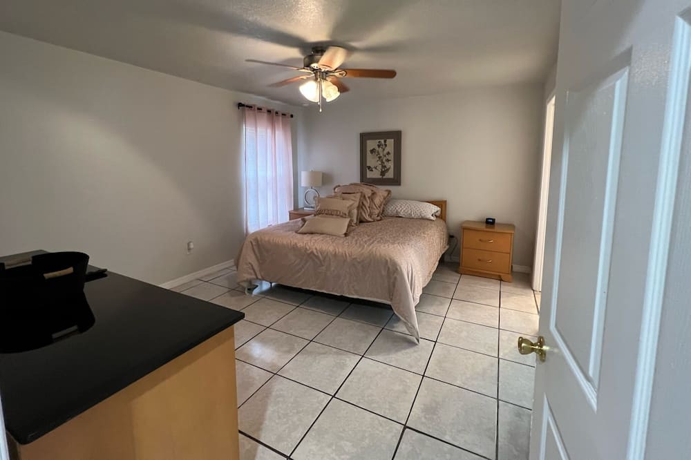 Photo of Bedroom in Sulphur Springs