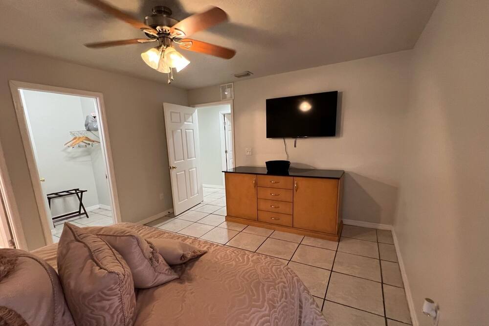 Photo of Livingroom in Sulphur Springs