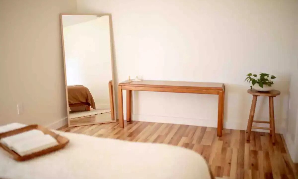 Photo of Bedroom in Groveland