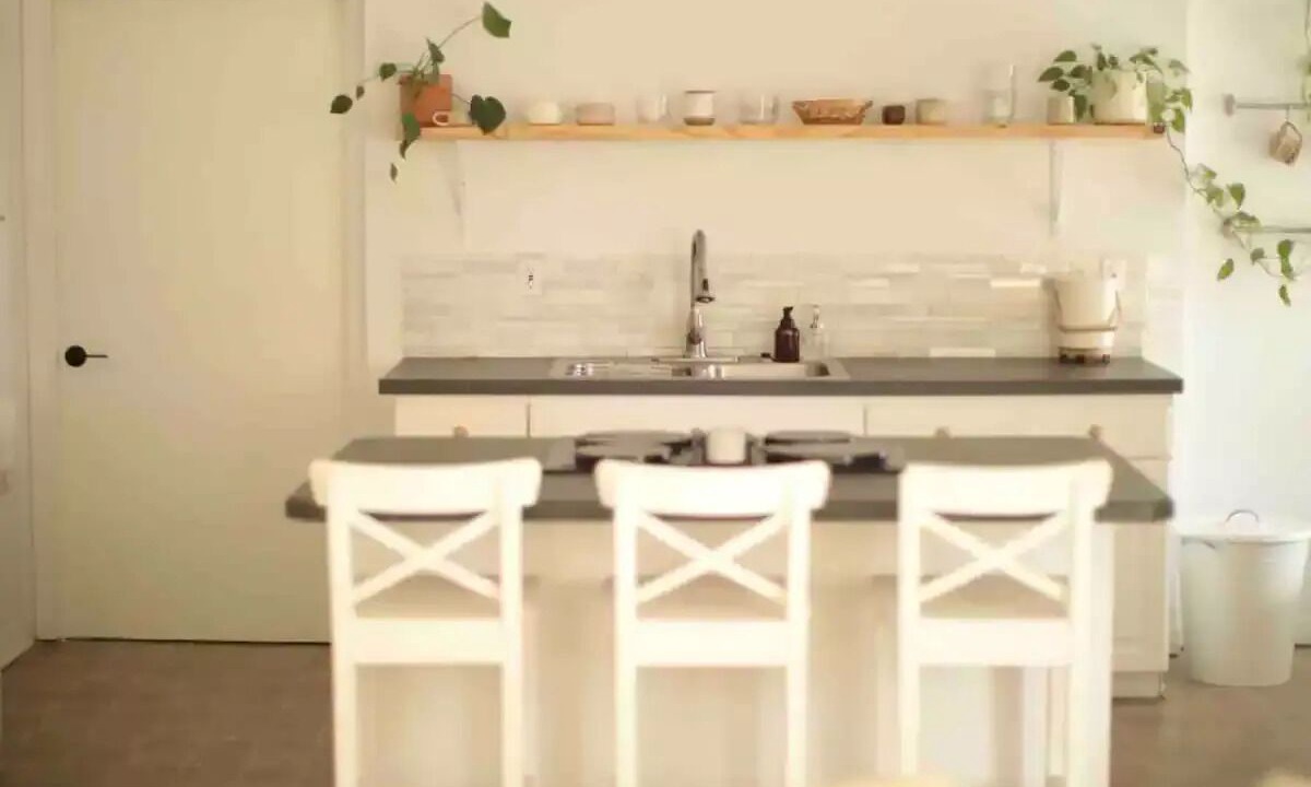 Photo of Kitchen in Groveland