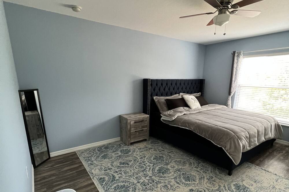 Photo of Bedroom in Suncoast Meadows