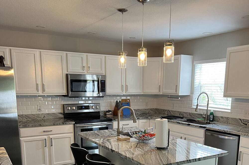 Photo of Kitchen in Suncoast Meadows