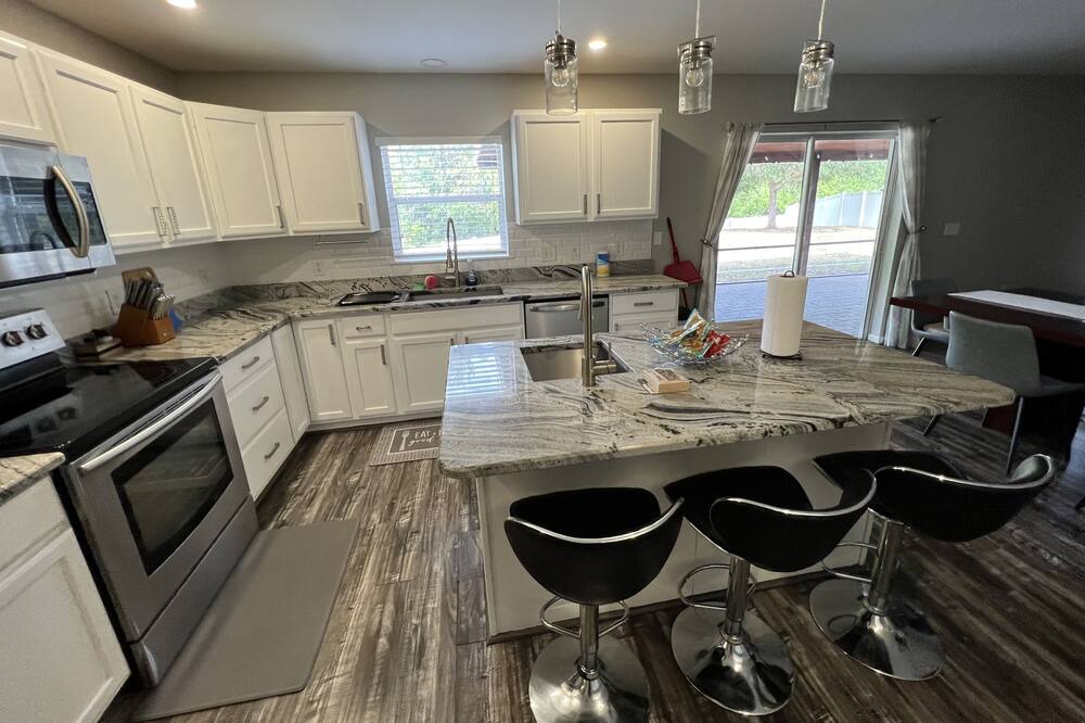 Photo of Kitchen in Suncoast Meadows