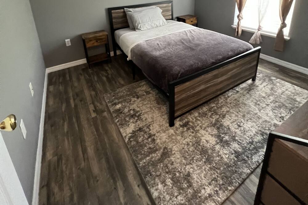 Photo of Bedroom in Suncoast Meadows