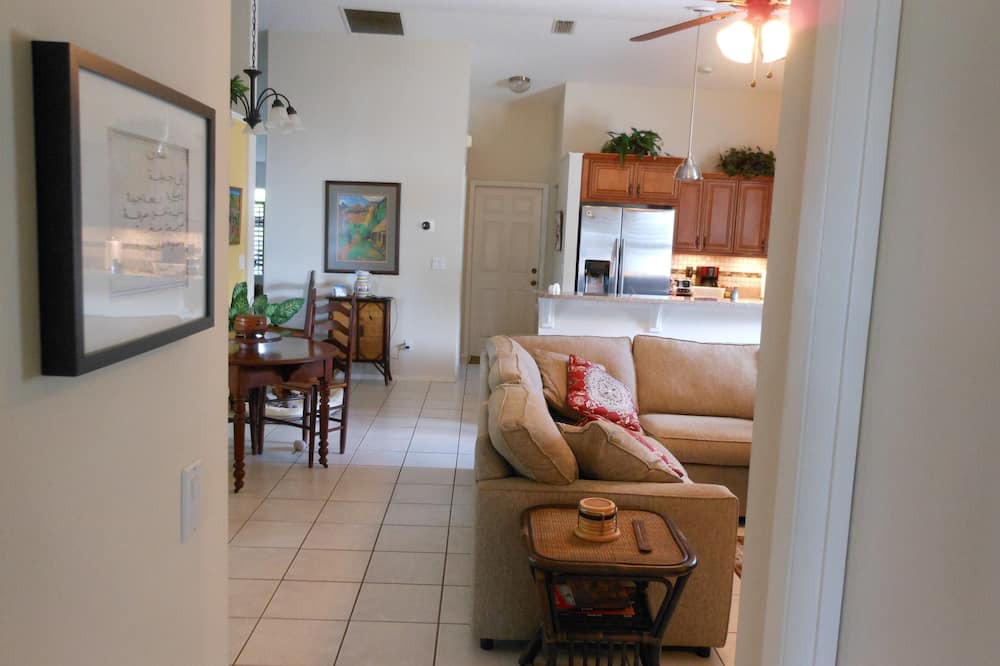 Photo of Livingroom in Palmetto