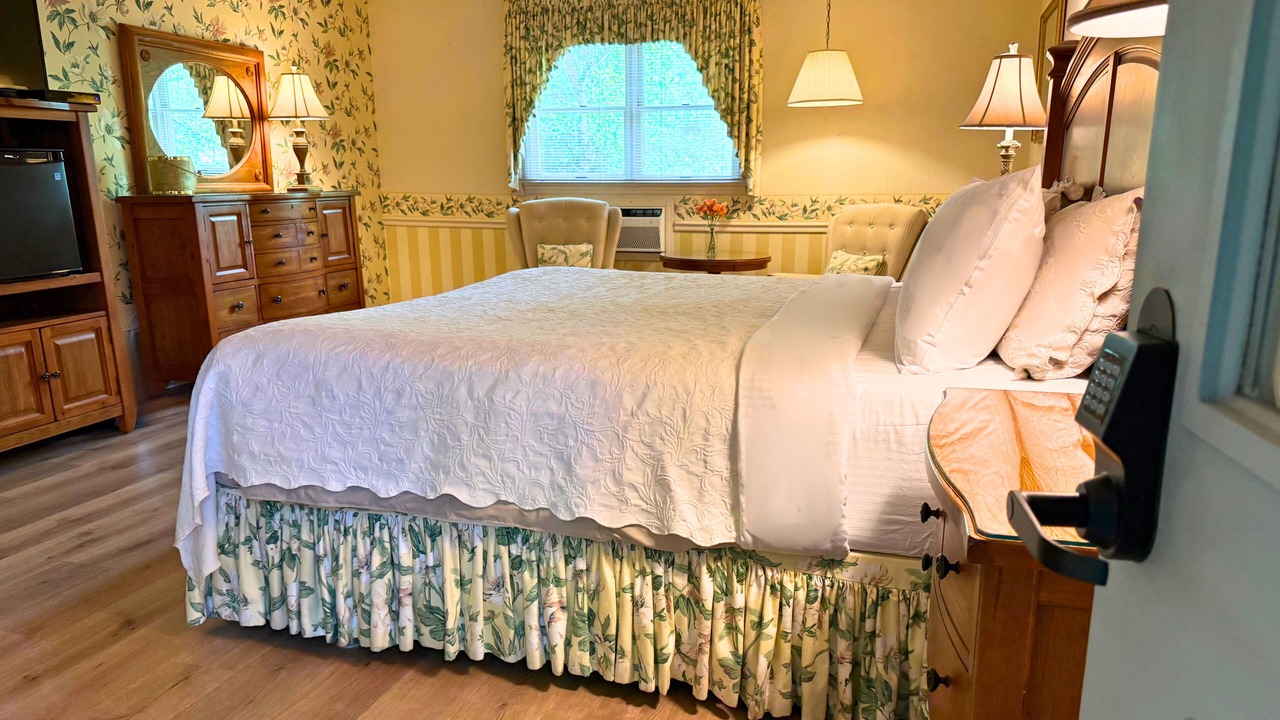 Photo of Bedroom in Blowing Rock