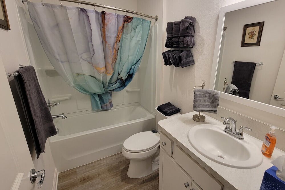 Photo of Bathroom in Okahumpka