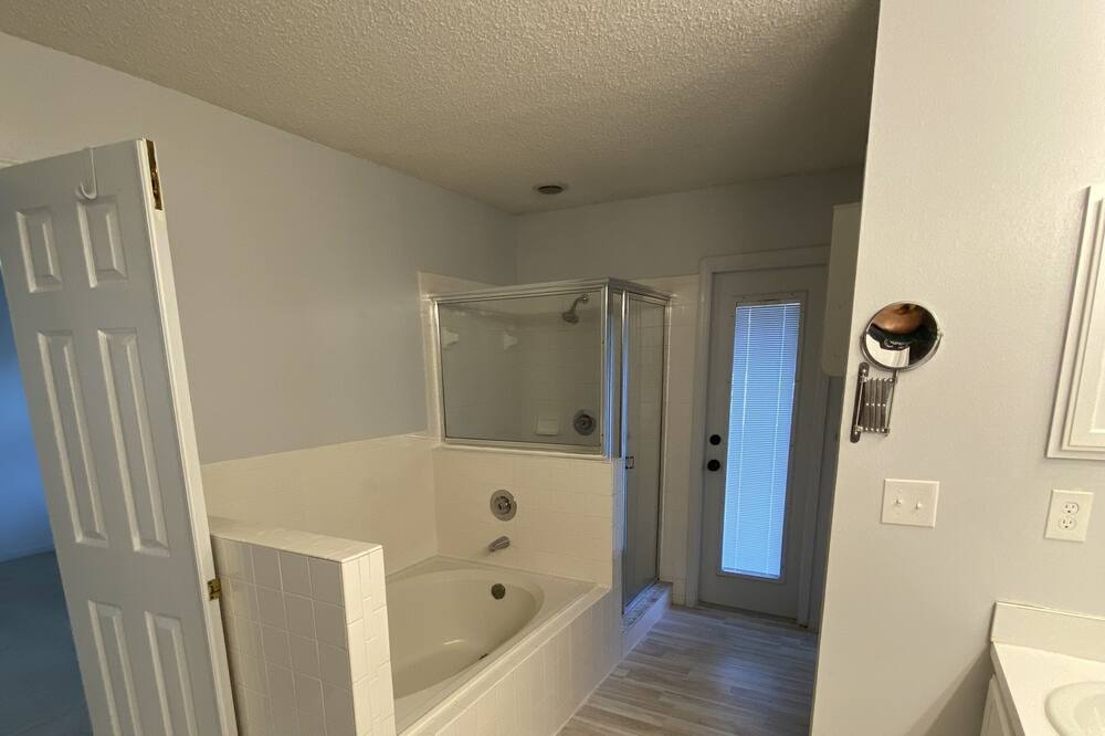 Photo of Bathroom in Tampa Palms