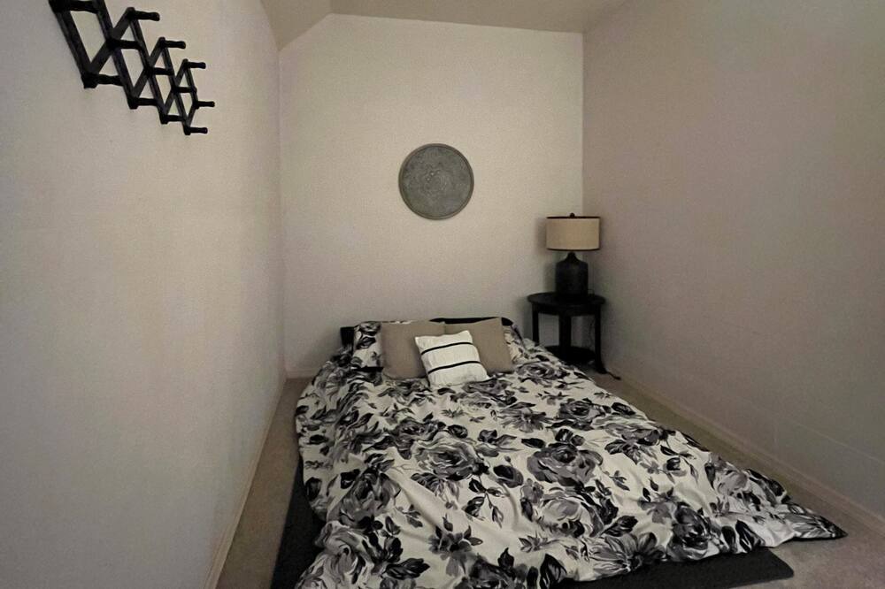 Photo of Bedroom in Deltona Lakes