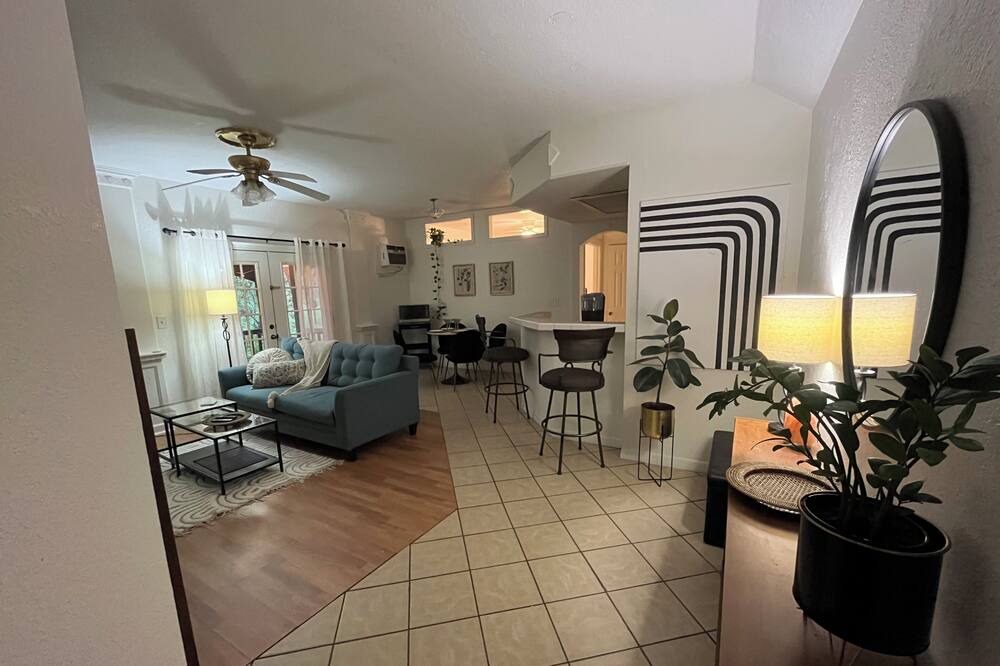 Photo of Livingroom in Deltona Lakes